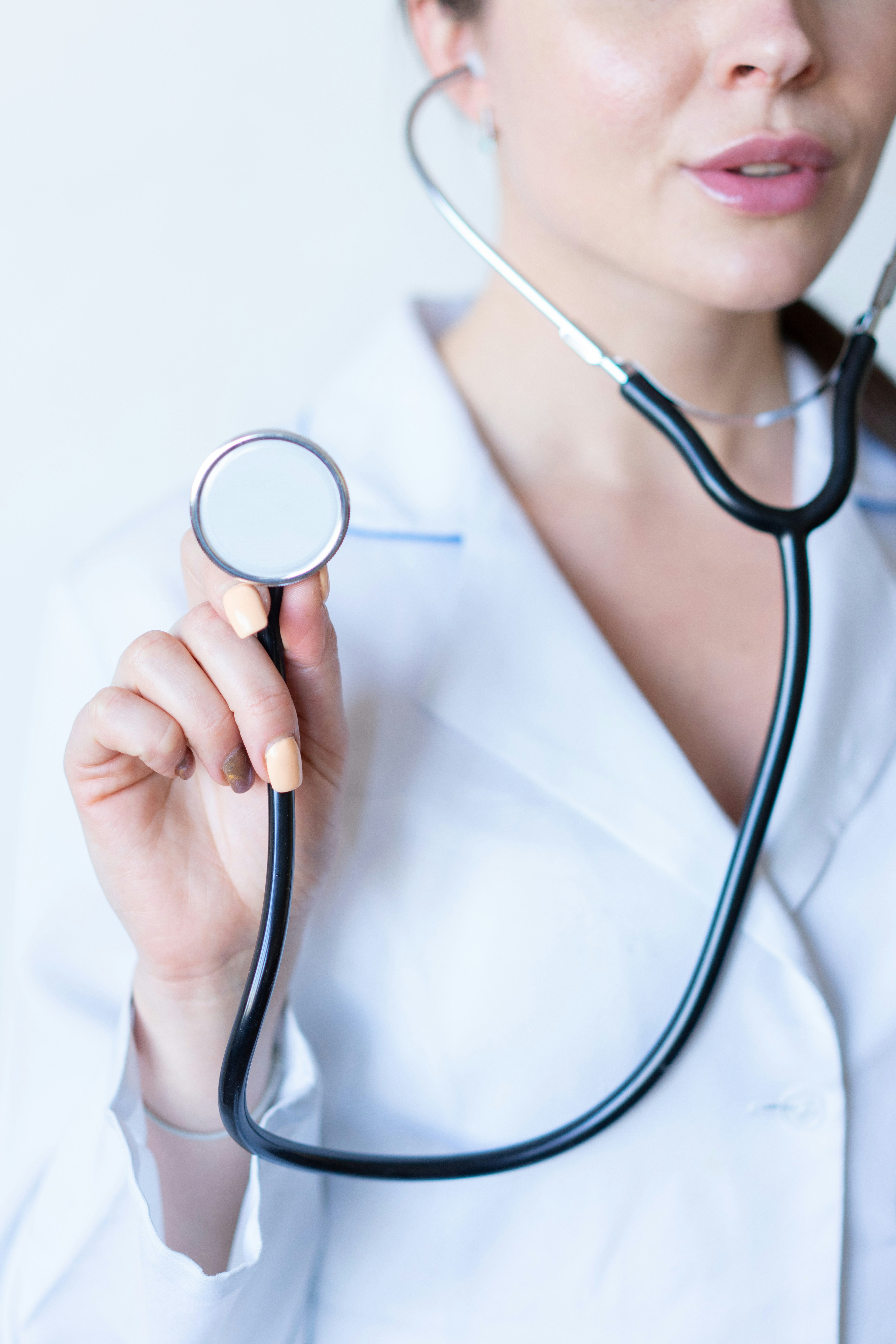 18 Woman Stethoscope